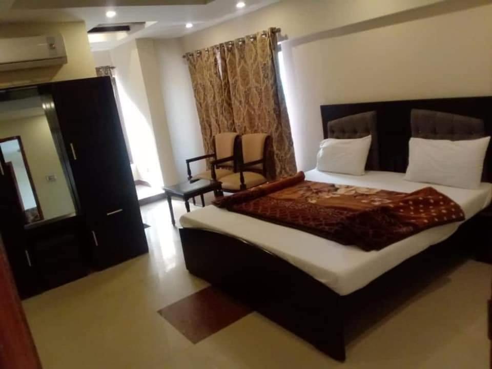 Pak Hotel איסלמאבד מראה חיצוני תמונה
